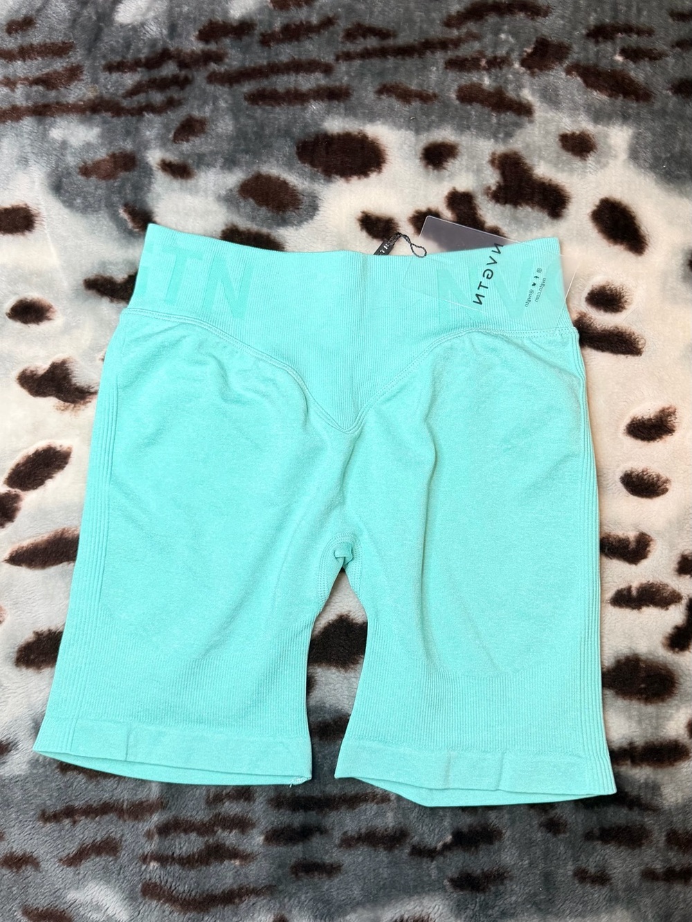 NVGTN Mint Taper Seamless Shorts